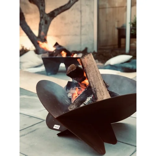 Fire pit MEDUSAE en acero corten Fire pit MEDUSAE en acero corten