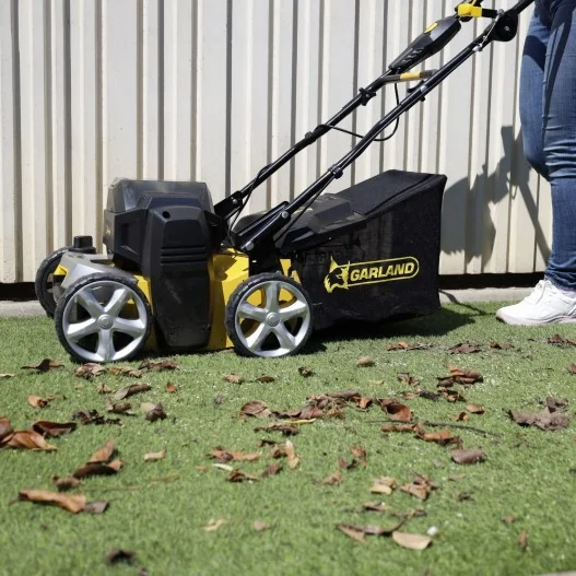 Peinadora Barredora a batería GARLAND... Peinadora Barredora a batería GARLAND...