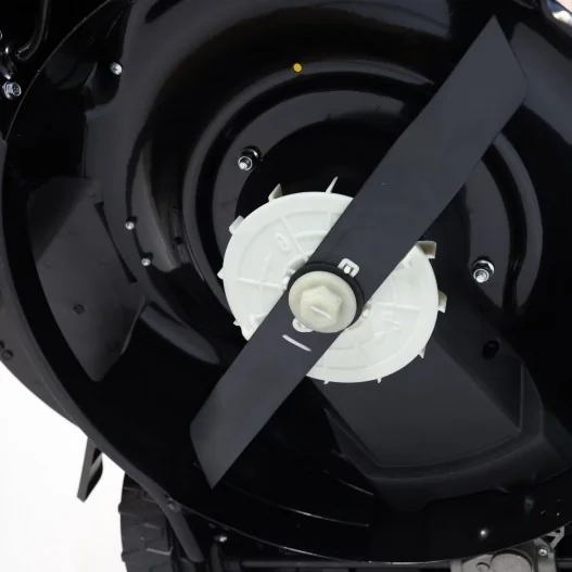 Cortacésped a batería autopropulsado... Cortacésped a batería autopropulsado...