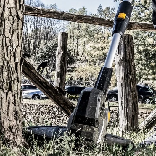 Cortabordes a batería GARLAND XTRIM... Cortabordes a batería GARLAND XTRIM...