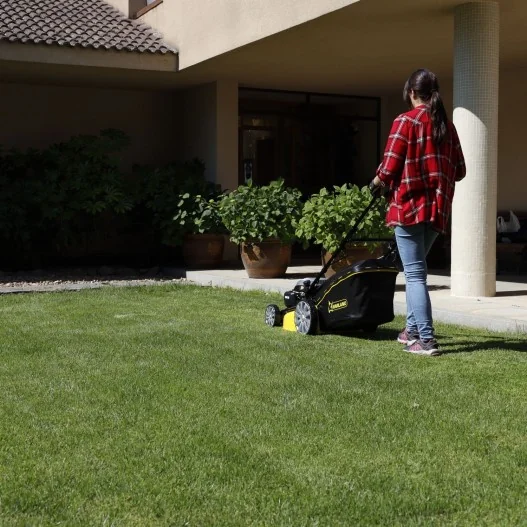 Cortacésped de gasolina GARLAND SIOUX... Cortacésped de gasolina GARLAND SIOUX...