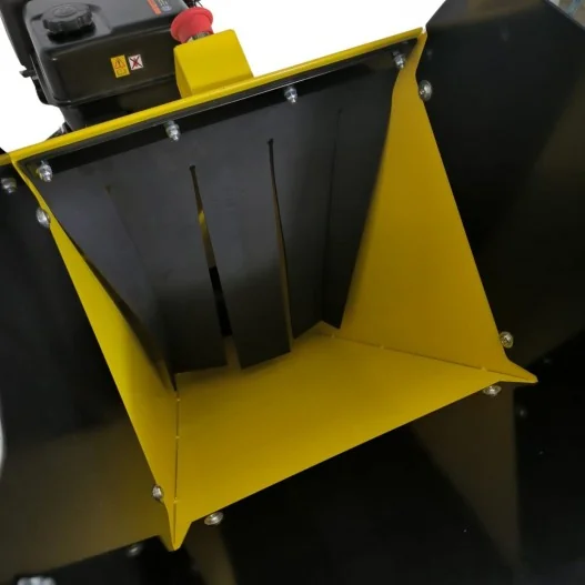 Biotrituradora de ramas GARLAND... Biotrituradora de ramas GARLAND...